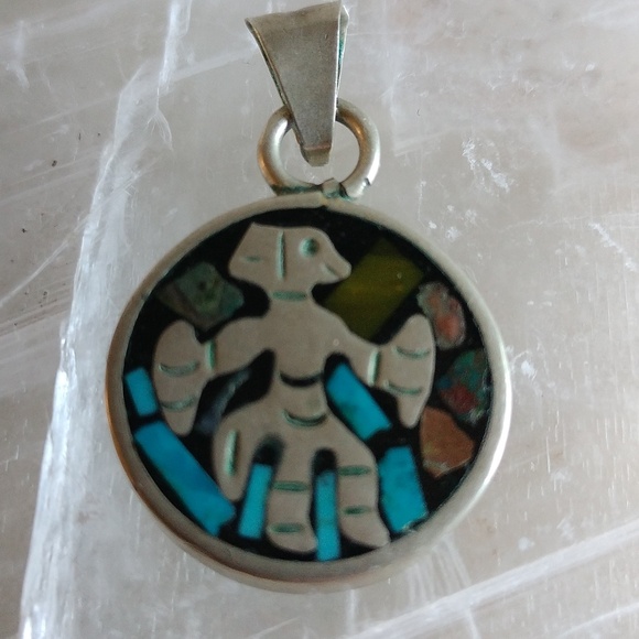 ZUNI TRIBAL SILVER KACHINA EAGLE DANCER PENDANT INLAID TURQUOISE GREEN ONYX - Picture 2 of 5